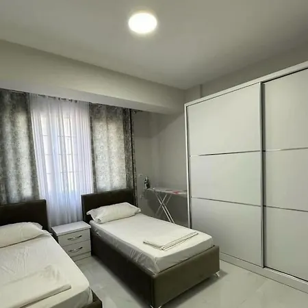 Evi's Ne Plazh Buze Detit Apartament