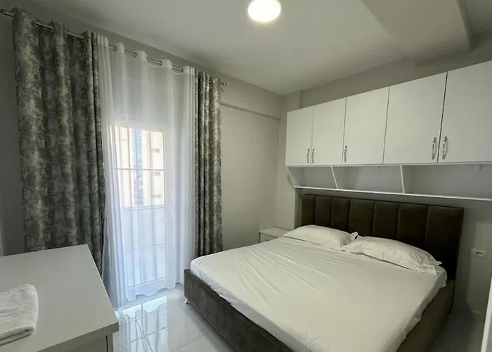 Evi's Ne Plazh Buze Detit * Durrës