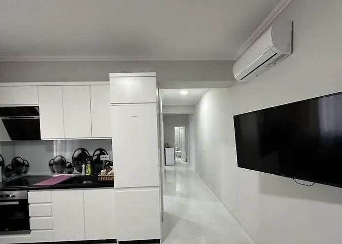 Evi's Ne Plazh Buze Detit 아파트 *
