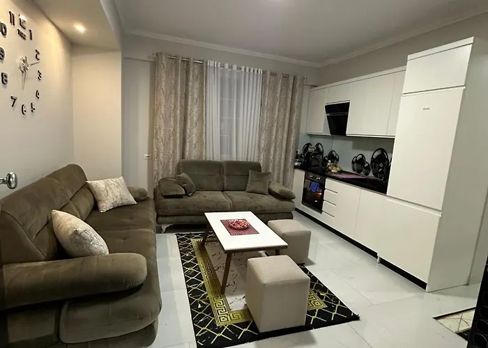 아파트 Evi's Ne Plazh Buze Detit
